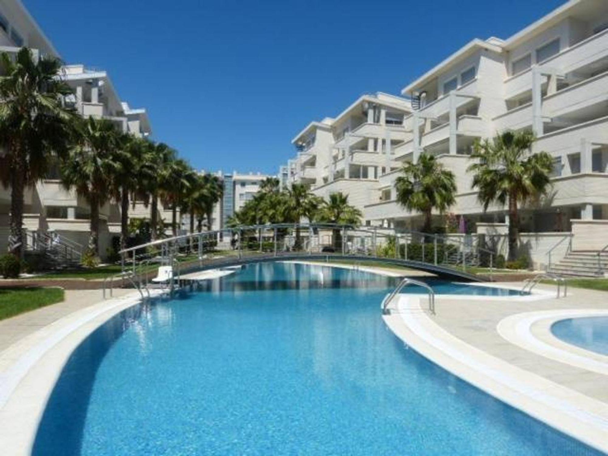 A Pour 4 Personnes Avec Piscine Commune Et Proche - Hisp-10-7 * Dénia